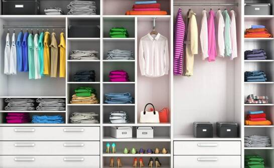 Szafy wnękowe – praktyczne inspiracje do zagospodarowania przestrzeni w domu