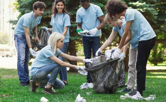 Codzienny porządek w przestrzeniach wspólnych – sprawdzone sposoby utrzymania czystości