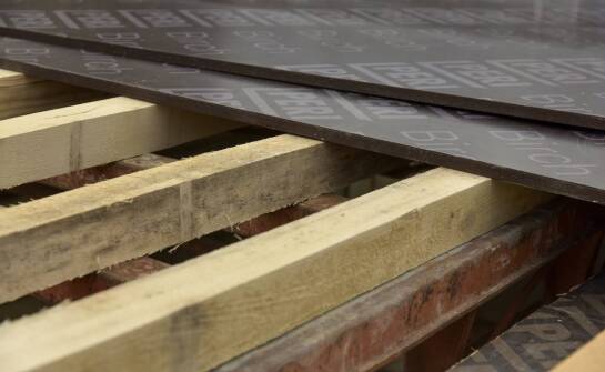 Deski kompozytowe — właściwości, zalety i zastosowania w nowoczesnych tarasach