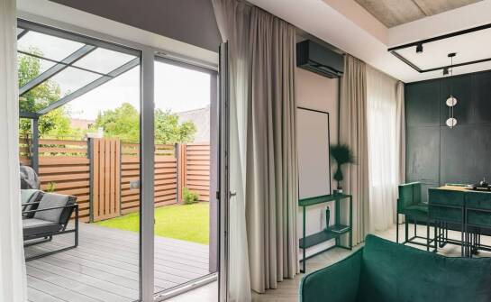 Brama przesuwna – funkcje, rodzaje i zalety w codziennym użytkowaniu