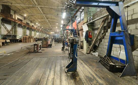 Posadzka przemysłowa – najważniejsze informacje i praktyczne zastosowania