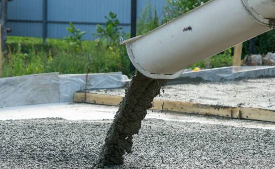 Wylewka betonowa – zastosowanie, rodzaje i najważniejsze zalety rozwiązania
