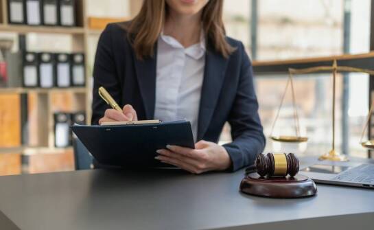 Jakie sprawy cywilne najczęściej trafiają do kancelarii prawnej?