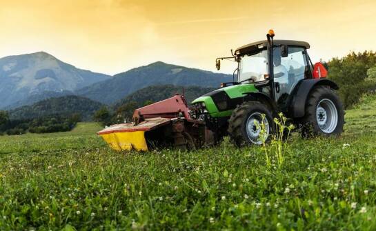 Maszyny Trioliet – czym się wyróżniają i jak wygląda proces importu?