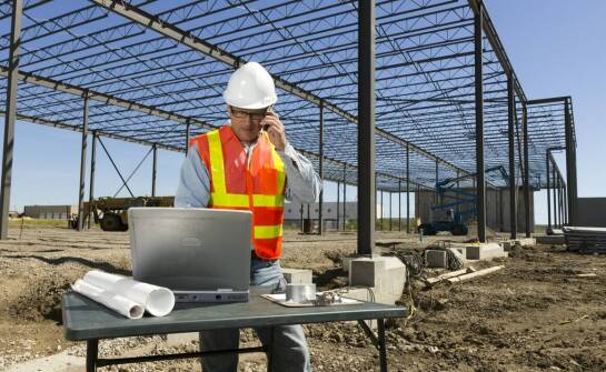 Ładowarki teleskopowe – zastosowania, zalety i możliwości wykorzystania
