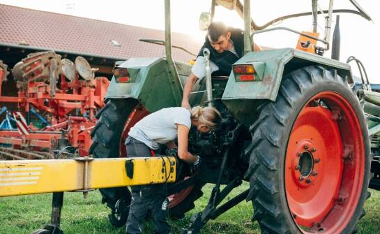 Jak zwiększyć żywotność maszyn rolniczych dzięki regularnej obsłudze technicznej