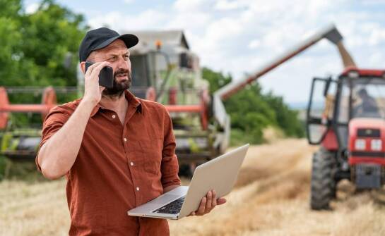 Najważniejsze cechy ładowarek teleskopowych – funkcje, budowa, rodzaje