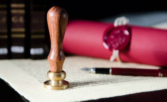 Jak przebiega postępowanie spadkowe i jakie prawa mają spadkobiercy