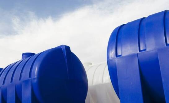 Zbiorniki poliestrowe – zastosowanie, zalety i trwałość na lata