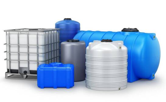 Zbiorniki poliestrowe – rodzaje, zastosowania i właściwości użytkowe