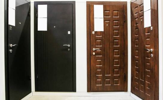 Stolarka drzwiowa – kluczowe informacje o rodzajach, funkcjach i zastosowaniach