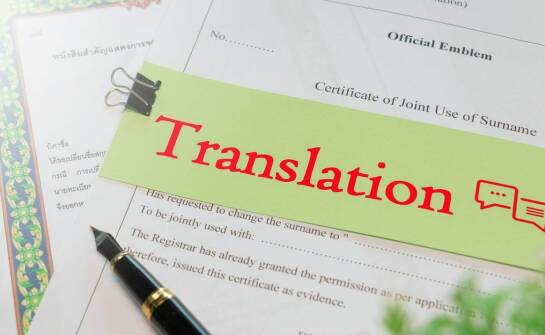 Jak przebiega proces tłumaczenia dokumentów i jakie formalności warto znać