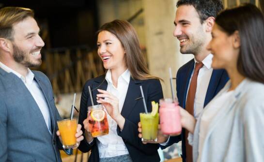 Oferta napojów w sprzedaży hurtowej – aktualne trendy i popularne wybory