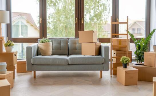 Meble na zamówienie – najnowsze inspiracje i praktyczne zastosowania w domu