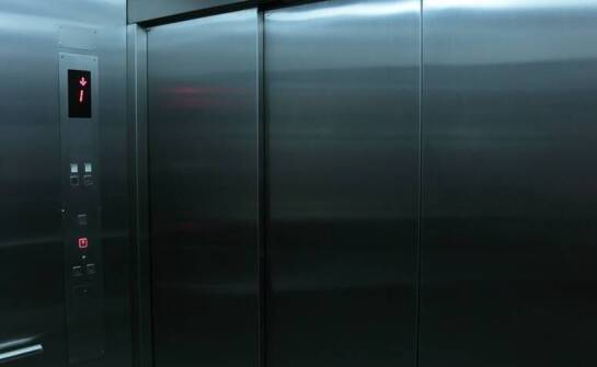 Windy z maszynownią – charakterystyka, zalety oraz funkcje użytkowe