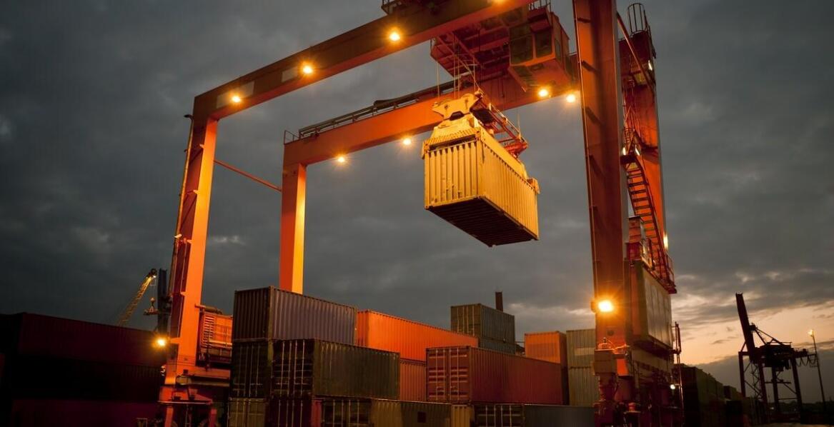 Windy towarowe – zastosowania, rodzaje i kluczowe korzyści dla biznesu