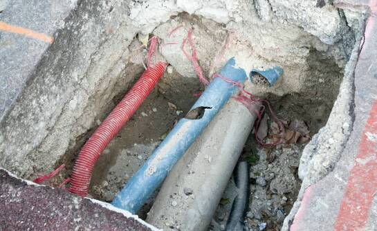 Najczęstsze przyczyny uszkodzeń rur kanalizacyjnych i sposoby ich naprawy