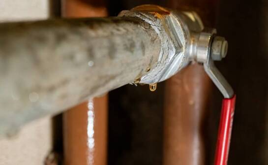 Bezwykopowe metody naprawy rur – jak działają i kiedy warto je rozważyć