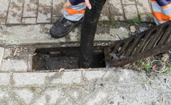 Jak precyzyjnie ustalić przebieg rur kanalizacyjnych i uniknąć awarii