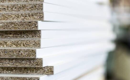 Deski elewacyjne – rodzaje, zalety i zastosowanie w aranżacji domu