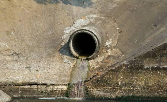 Nowoczesne techniki lokalizowania wycieków i likwidacji szkód po zalaniu