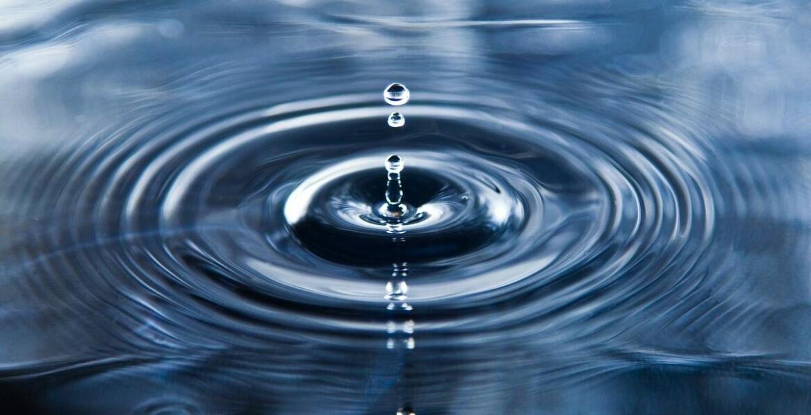 Wyciek w instalacji – jak rozpoznać problem i ograniczyć szkody w domu