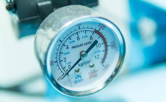 Jak rozpoznać ukryte wycieki w instalacji wodnej i dlaczego są groźne