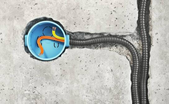 Jak skutecznie zidentyfikować wycieki w instalacjach wodnych i uniknąć szkód