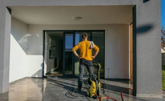 Wilgoć po zalaniu – jak skutecznie usuwać zawilgocenie z mieszkań