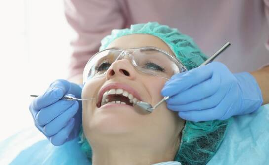 Chirurgia stomatologiczna – jak przygotować się do zabiegów i rekonwalescencji