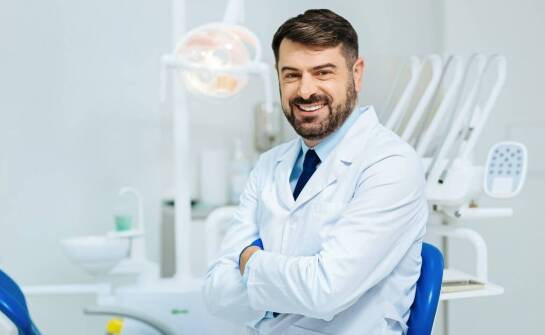 Metody korygowania wad zgryzu – przegląd dostępnych rozwiązań ortodontycznych