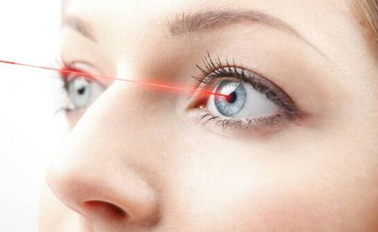 Laser jako skuteczna metoda terapii jaskry – przebieg i zalety zabiegu