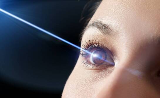 Laser w terapii jaskry – jak działa, wskazania i bezpieczeństwo zabiegu