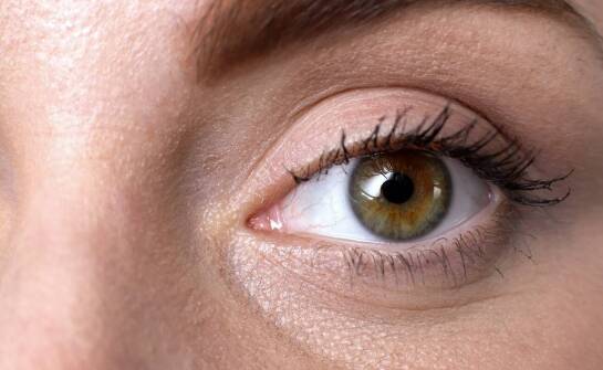 Zwyrodnienia oka – najczęstsze przyczyny, objawy i możliwości leczenia