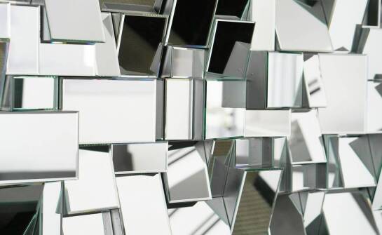 Lustra fazowane – elegancki detal podkreślający charakter wnętrza