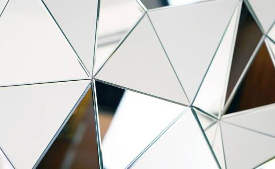 Lustra fazowane jako element dekoracyjny – inspiracje do aranżacji wnętrz