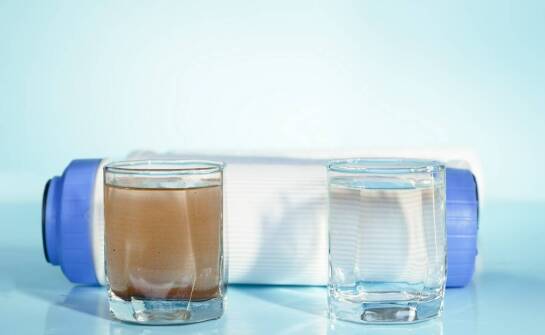 Szkło lacobel – zastosowania, zalety i pomysły na stylowe metamorfozy wnętrz