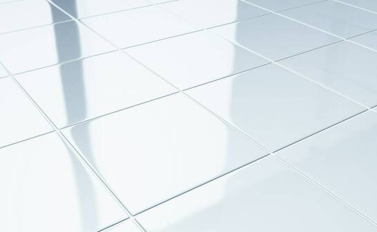 Płytki lustrzane – kreatywne pomysły na odmianę wyglądu domowych wnętrz