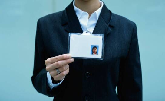 Zdjęcia do legitymacji – najważniejsze wymogi i praktyczne porady