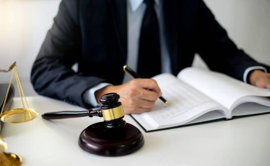 Jak wyjaśnić zawiłości prawa i gdzie szukać sprawdzonych informacji