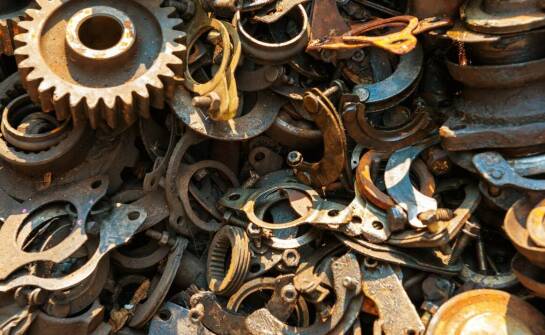 Co wpływa na ceny skupu złomu i jak rozpoznać wartościowe odpady?