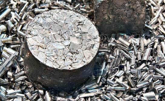 Metale nieżelazne – jak wygląda sprzedaż i co wpływa na ich wartość?