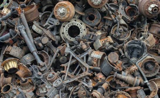 Złom – jak prawidłowo segregować odpady metalowe i dlaczego to ważne