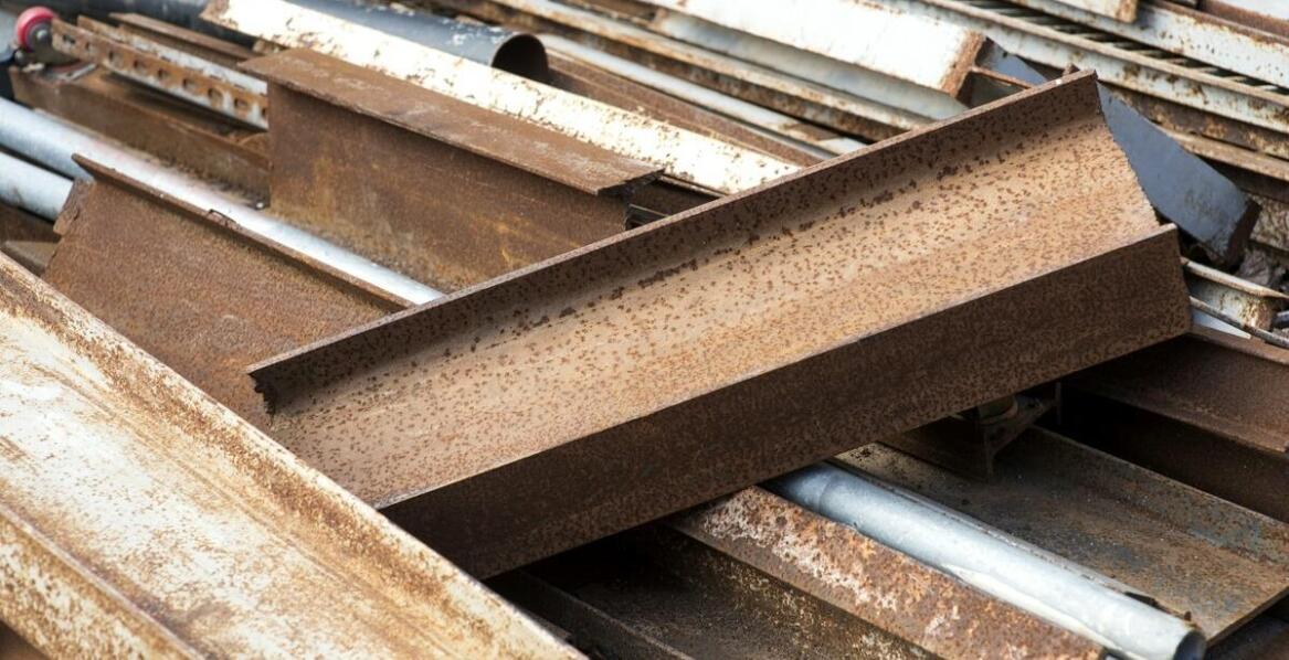 Skup złomu stalowego – zasady, rodzaje odpadów i znaczenie recyklingu
