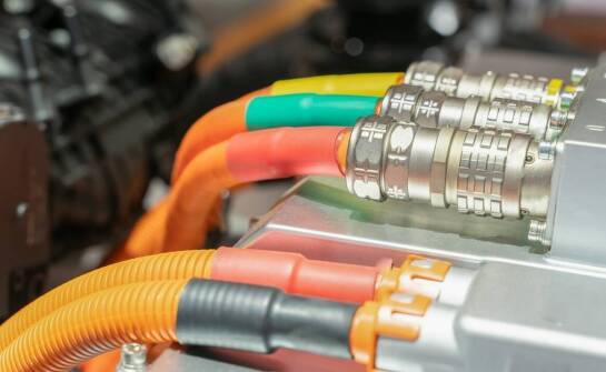 Kable samochodowe na złomie – jak przebiega odzysk surowców z przewodów?