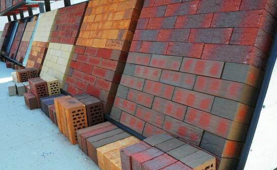 Bloczki ścienne – właściwości, zastosowanie i wpływ na trwałość konstrukcji