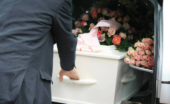 Usługi pogrzebowe – standardy, tradycje i zmiany w obliczu współczesności