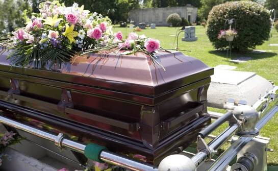 Usługi pogrzebowe – zakres oferty, organizacja ceremonii i najważniejsze etapy