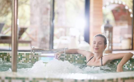 Endless Pool – domowy basen do pływania i aktywnego wypoczynku przez cały rok