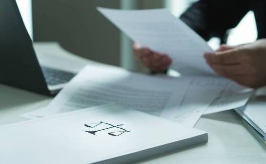 Co warto wiedzieć o aktach notarialnych – podstawowe informacje i rodzaje